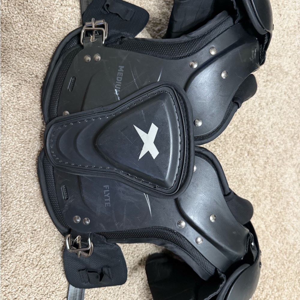 Xenith Flight Shoulder Pads